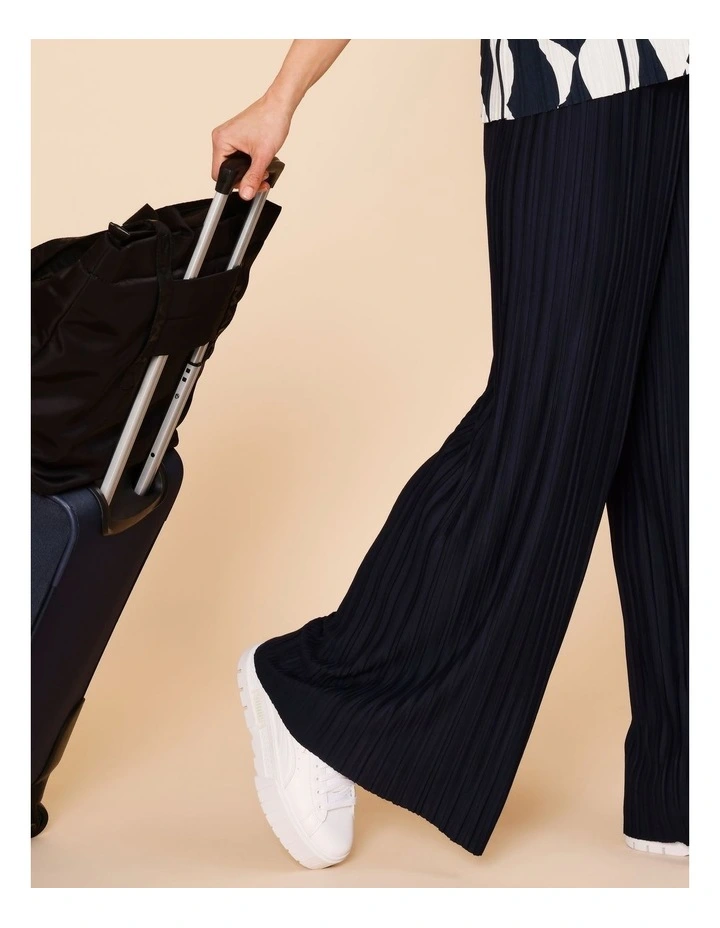 Plisse Full Length Pant in Navy image 7