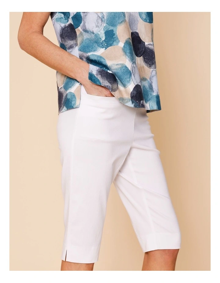 Wardrobe Staple Stretch Pedal Pusher In White image 3