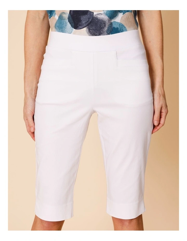 Wardrobe Staple Stretch Pedal Pusher In White image 4
