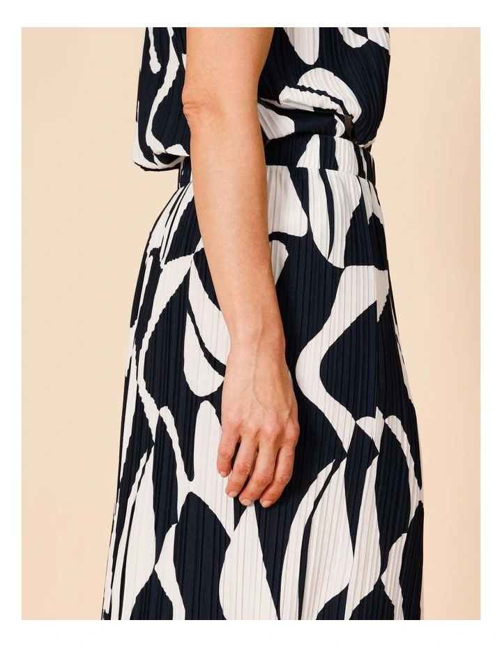 Plisse Skirt With Elastic Waist In Navy/Ivory Print image 6
