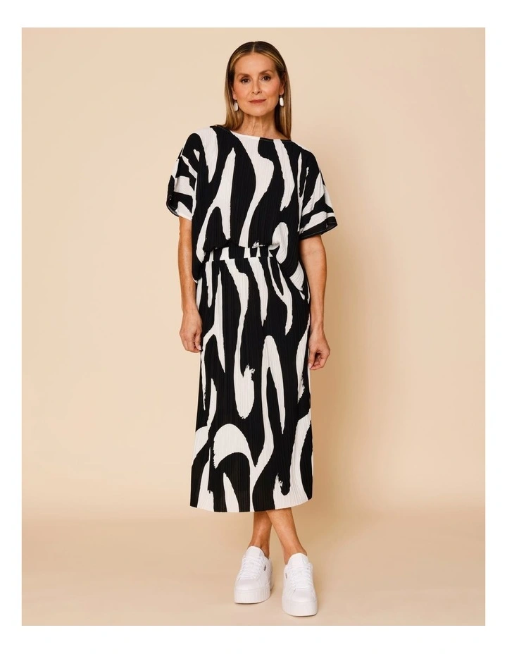 Plisse Skirt With Elastic Waist In Black/Ivory Print image 1