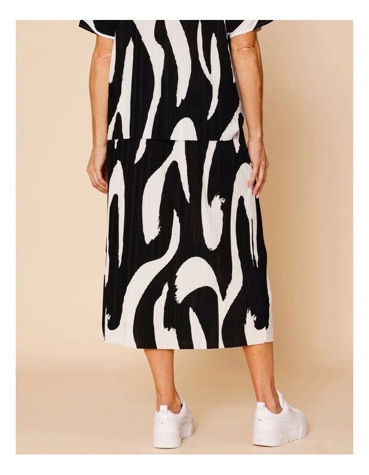 Plisse Skirt With Elastic Waist In Black/Ivory Print image 6