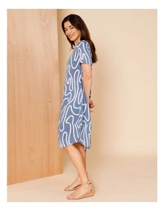 Short Sleeve Knit Dress With Darted Hem And Pockets In Denim/White Abstract Line