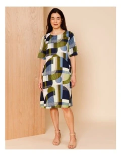 Short Sleeve Dress With Curved Waist And Pockets In Navy/Ivory/Avocado Geo