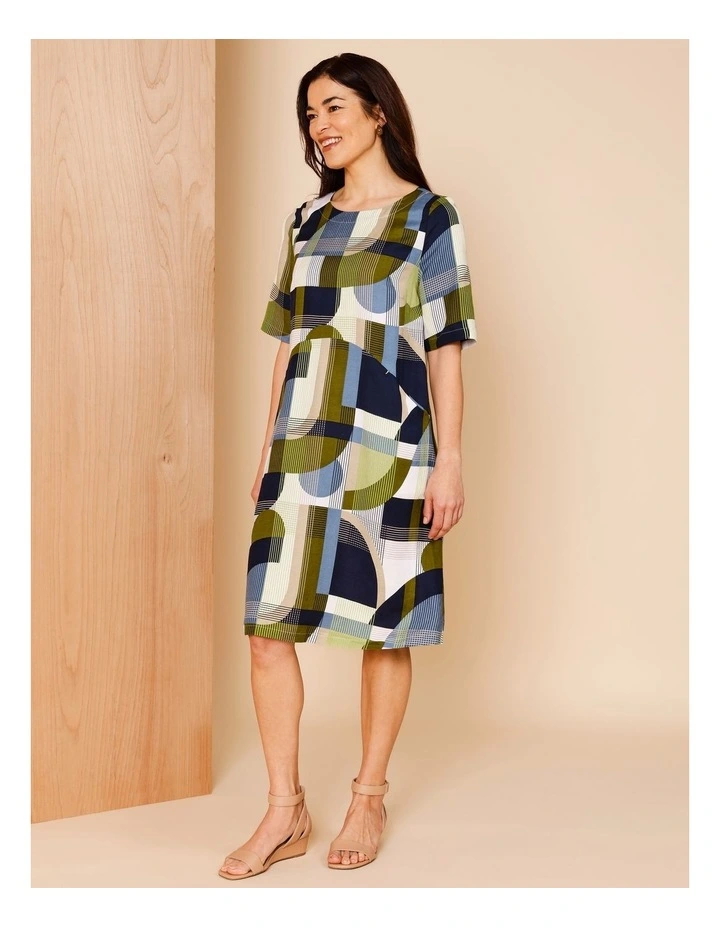 Short Sleeve Dress With Curved Waist And Pockets In Navy/Ivory/Avocado Geo image 3