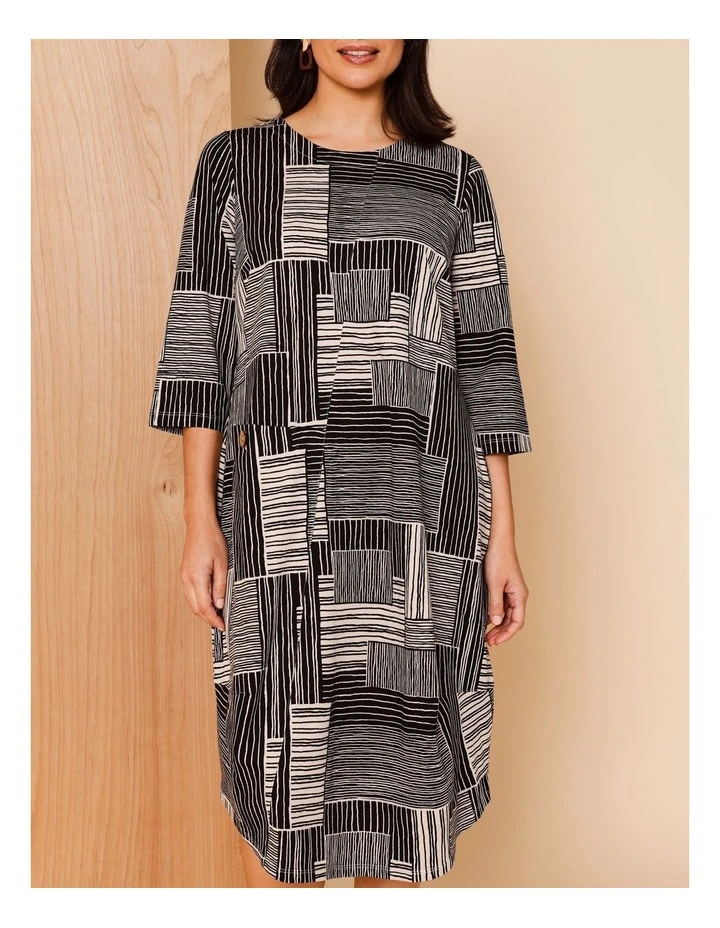 3/4 Sleeve Asymmetric Dress With Side Pockets In Black/Neutral Line Print image 2