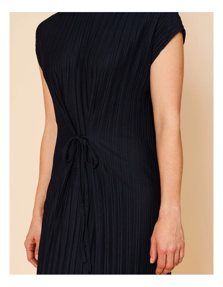 Cap Sleeve Plisse Dress In Navy image 4