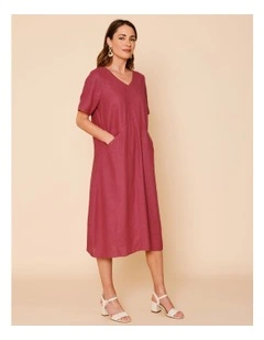 Short Sleeve Dress With Shaped Waist And Pockets In Burgundy