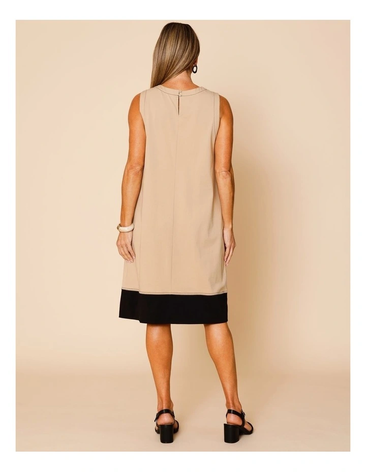 Sleeveless Knit Dress With Contrast Hem And Pockets In Neutral/Black image 6