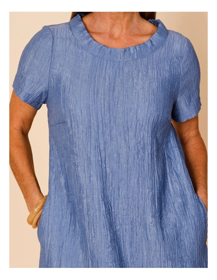 Cowl Neck Short Sleeve Crinkle Dress In Blue image 3