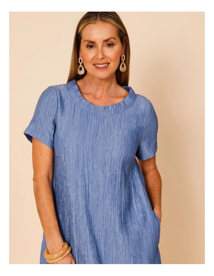 Cowl Neck Short Sleeve Crinkle Dress In Blue image 5