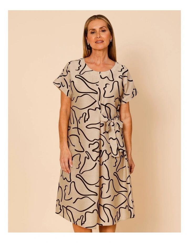 Short Sleeve Dress With V Neck & Waist Tie In Neutral/Black Abstract Squiggle image 3