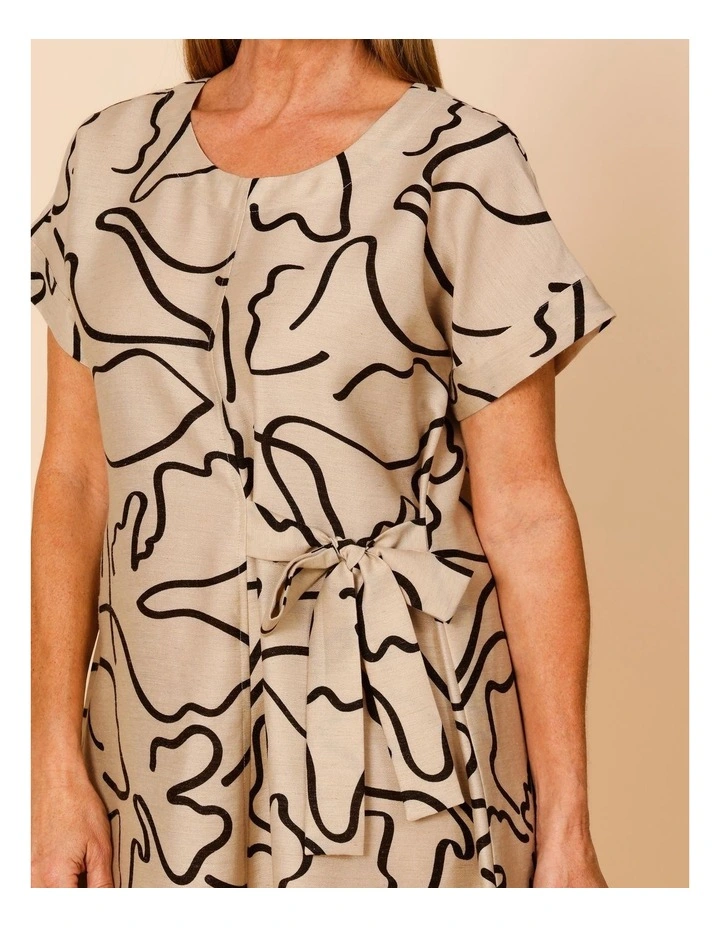 Short Sleeve Dress With V Neck & Waist Tie In Neutral/Black Abstract Squiggle image 6