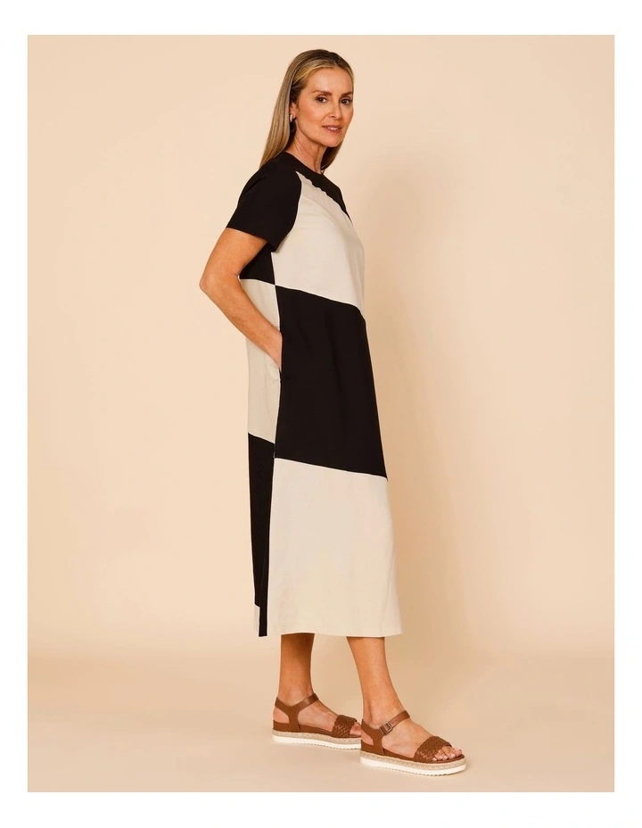 Short Sleeve Diagonal Splice Dress In Neutral/Black image 3