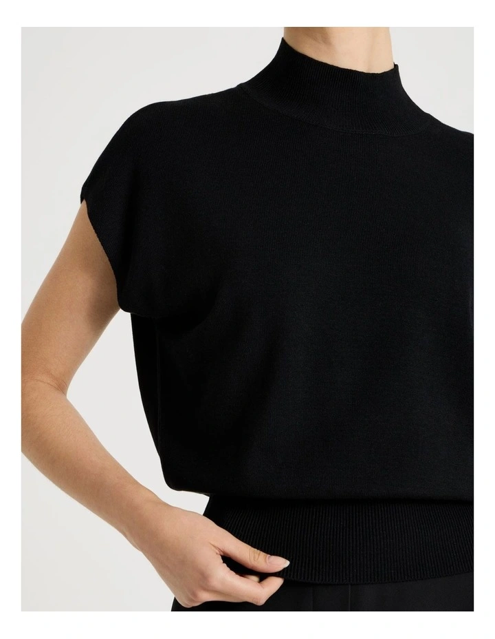 Knitted Vest image 5