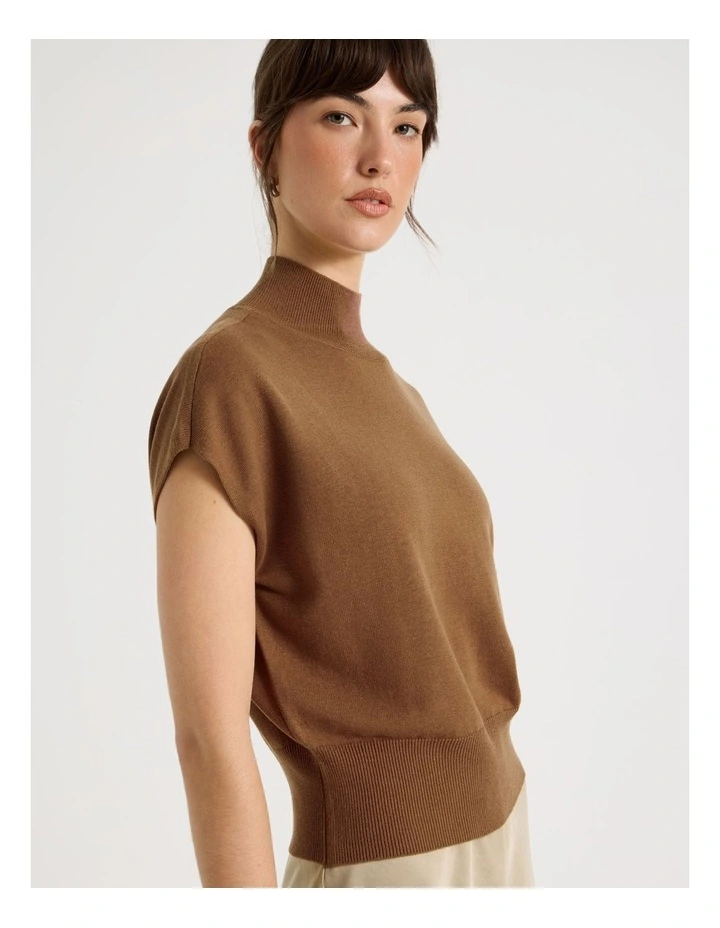 Knitted Vest image 3