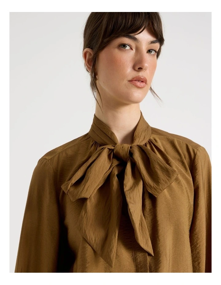 Long Sleeve Tie Front Crinkle Top in Chestnut image 5