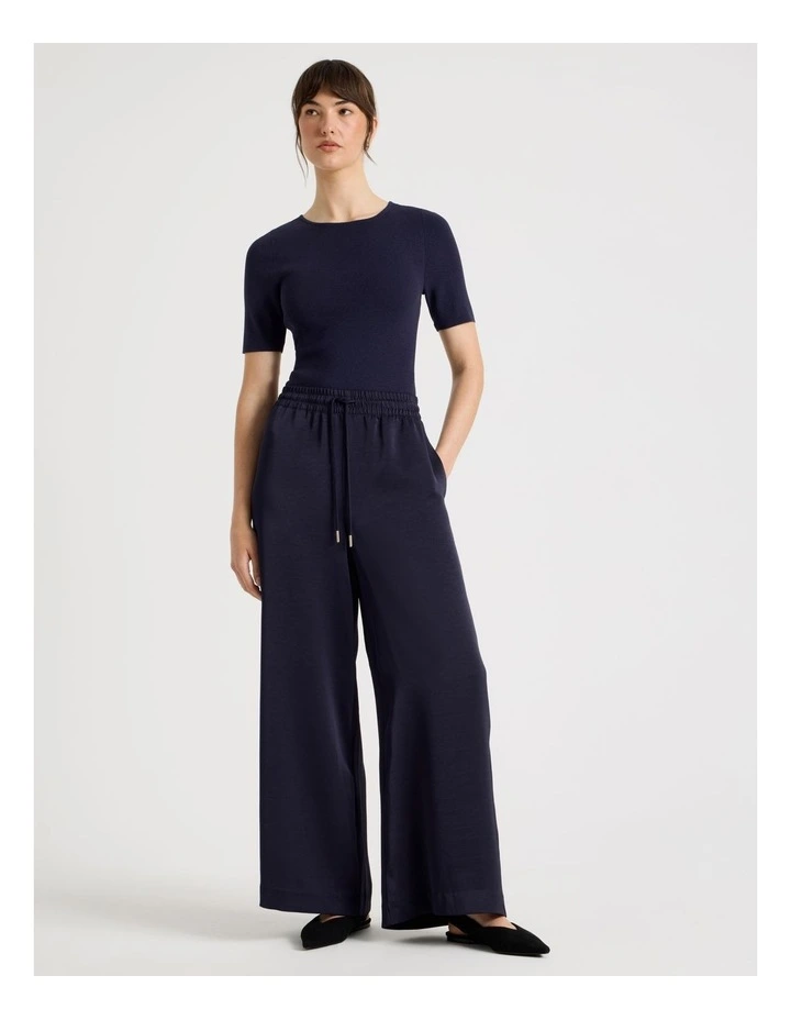 Short Sleeve Crew Neck Tee image 3