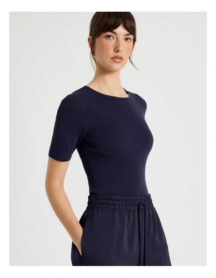 Short Sleeve Crew Neck Tee image 5