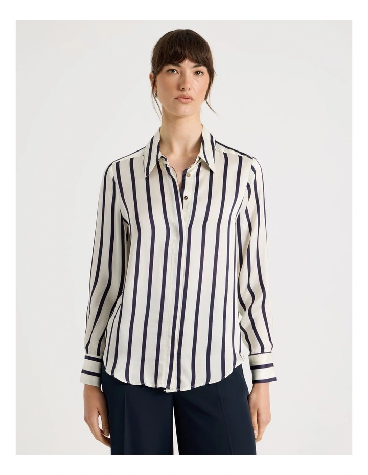 Long Sleeve Stripe Shirt in Navy and White Stripe image 5