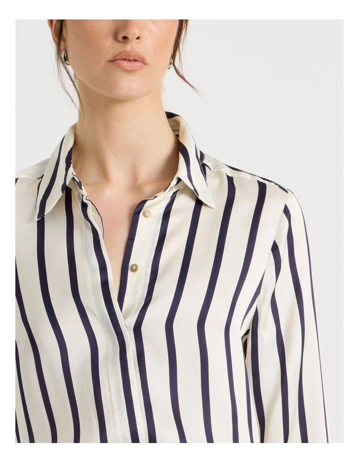 Long Sleeve Stripe Shirt in Navy and White Stripe image 7