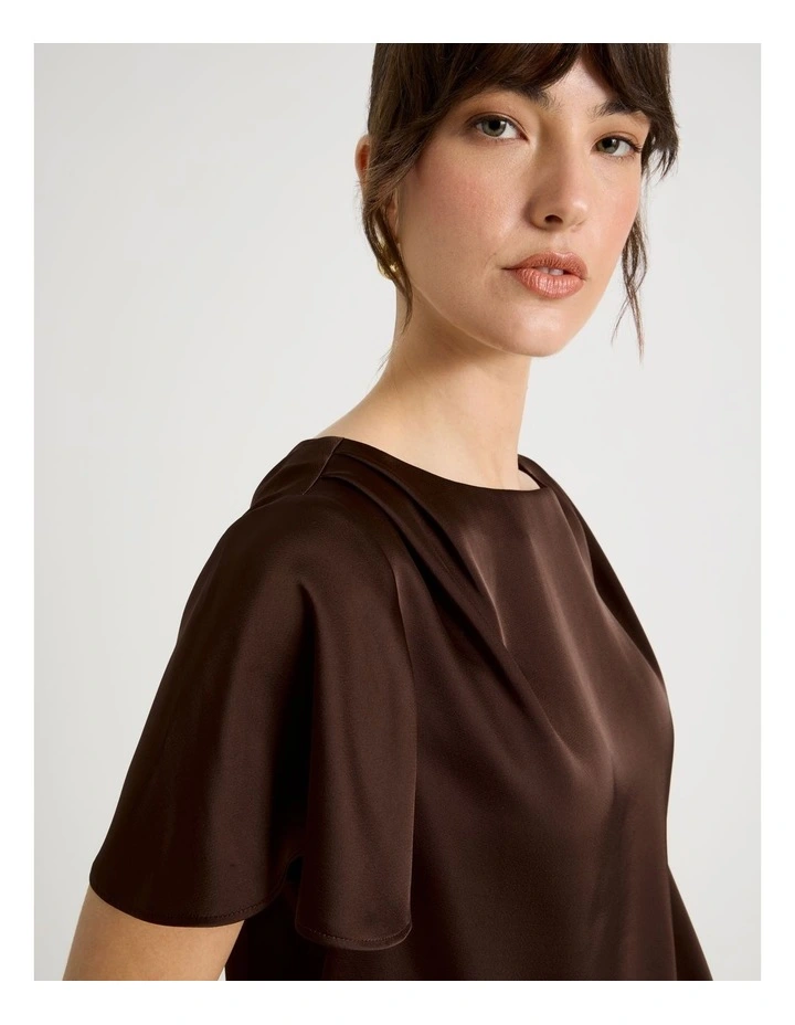 Short Sleeve Satin Elastic Waist Tee in Brown image 3