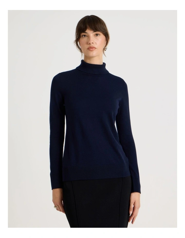 Fine Knit Skivvy in Navy image 3