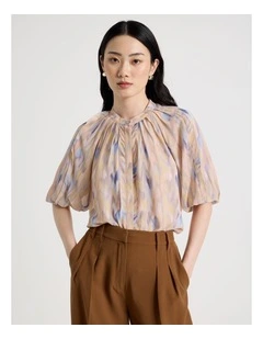 Short Sleeve Ruffle Detail Blouse in Abstract Print
