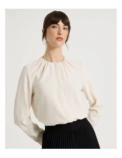 Long Sleeve Pleated Crew Blouse in Coconut