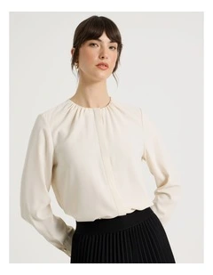 Long Sleeve Pleated Crew Blouse in Coconut