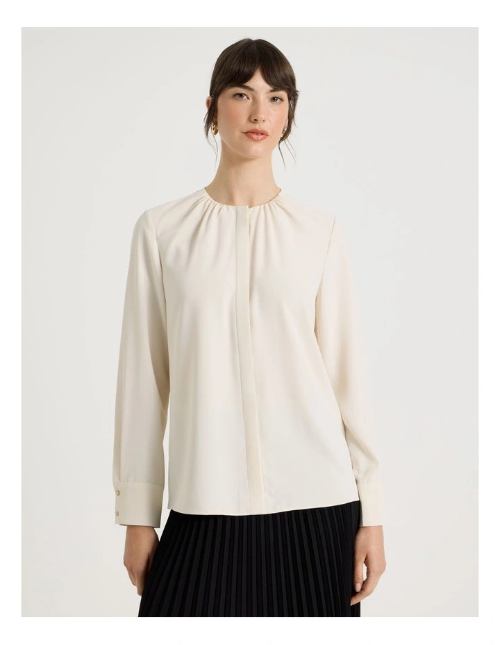 Long Sleeve Pleated Crew Blouse in Coconut image 4