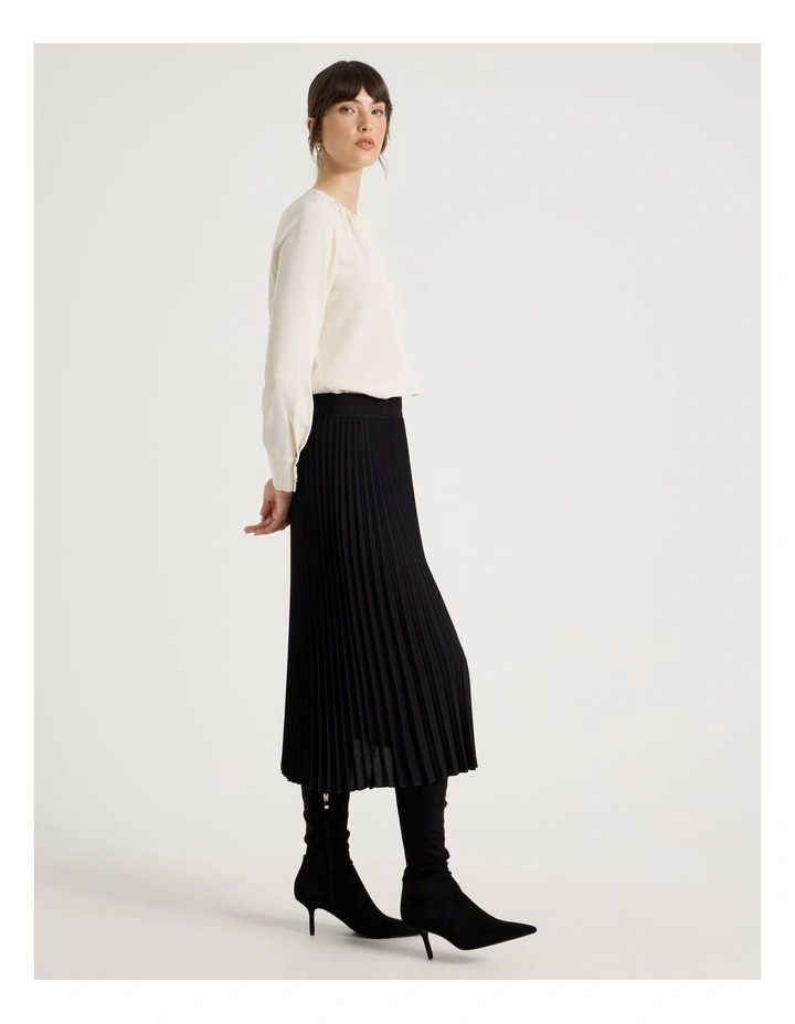 Long Sleeve Pleated Crew Blouse in Coconut image 7