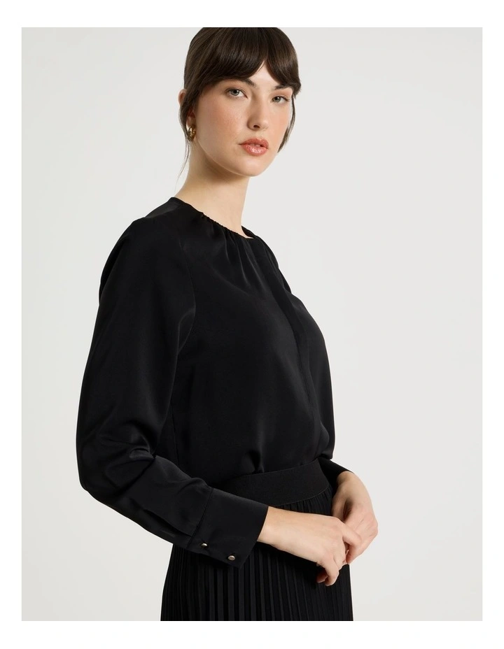 Long Sleeve Pleated Crew Blouse in Black image 4