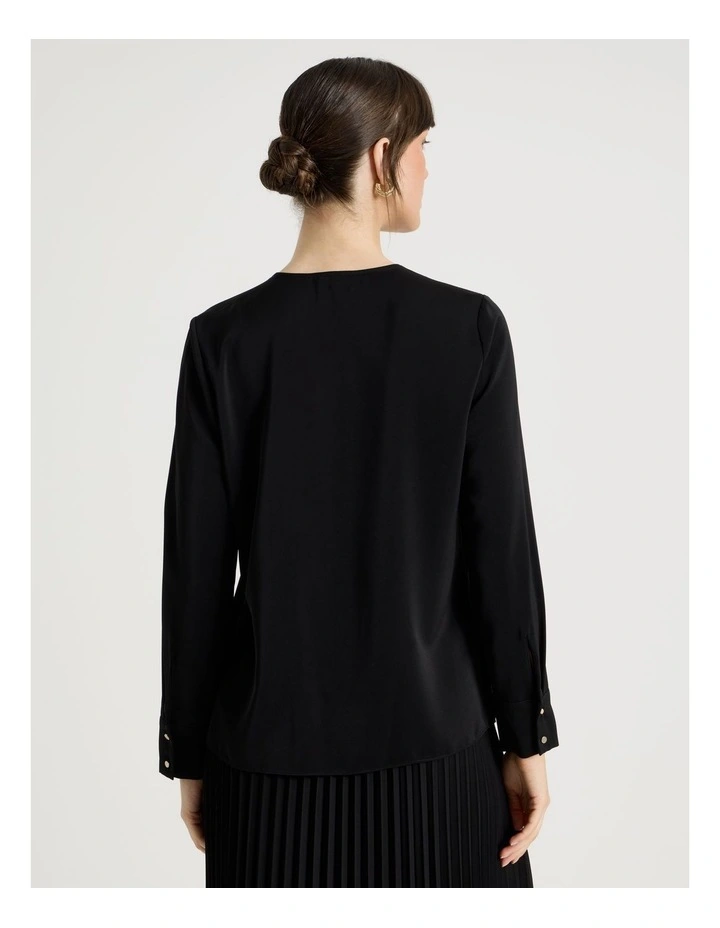 Long Sleeve Pleated Crew Blouse in Black image 5