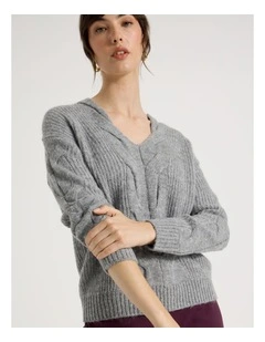 Cable V Neck in Grey