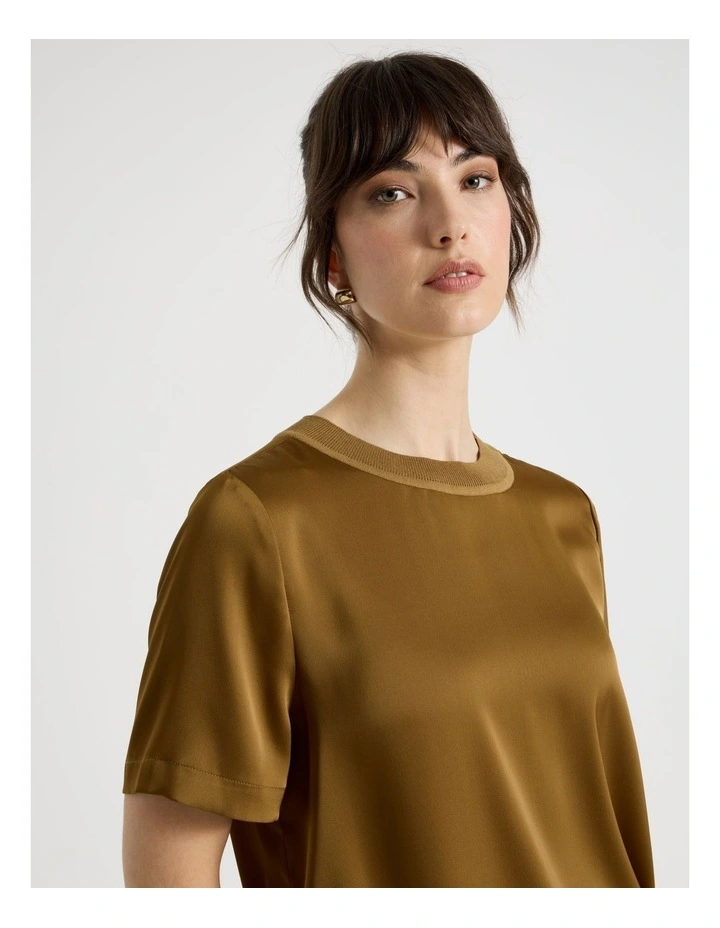 Satin T-shirt in Khaki image 3