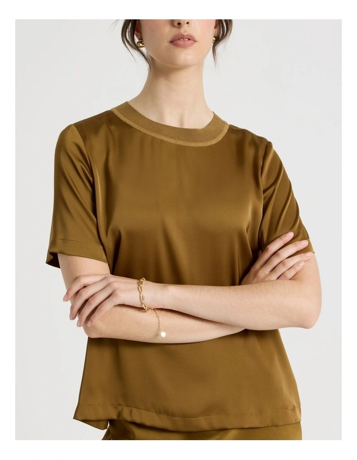 Satin T-shirt in Khaki image 4