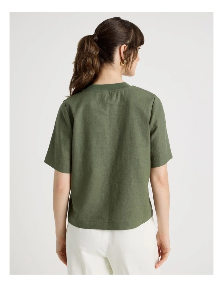 Short Sleeve Linen Crew Neck Tee in Dark Green image 6