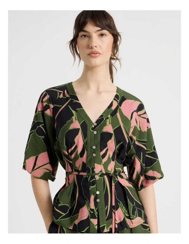 Short Sleeve Tie Detail Blouse in Palm Moss Print image 7