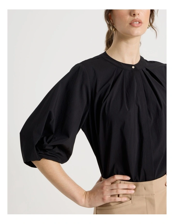Short Sleeve Crisp Tuck Poplin Top in Black image 3