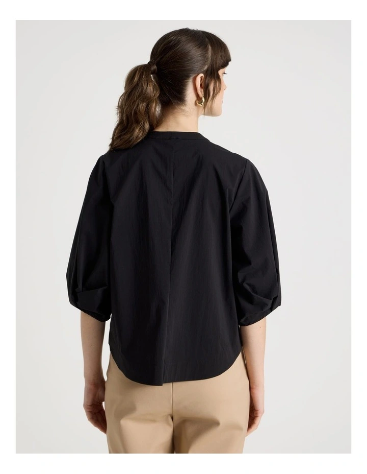 Short Sleeve Crisp Tuck Poplin Top in Black image 6