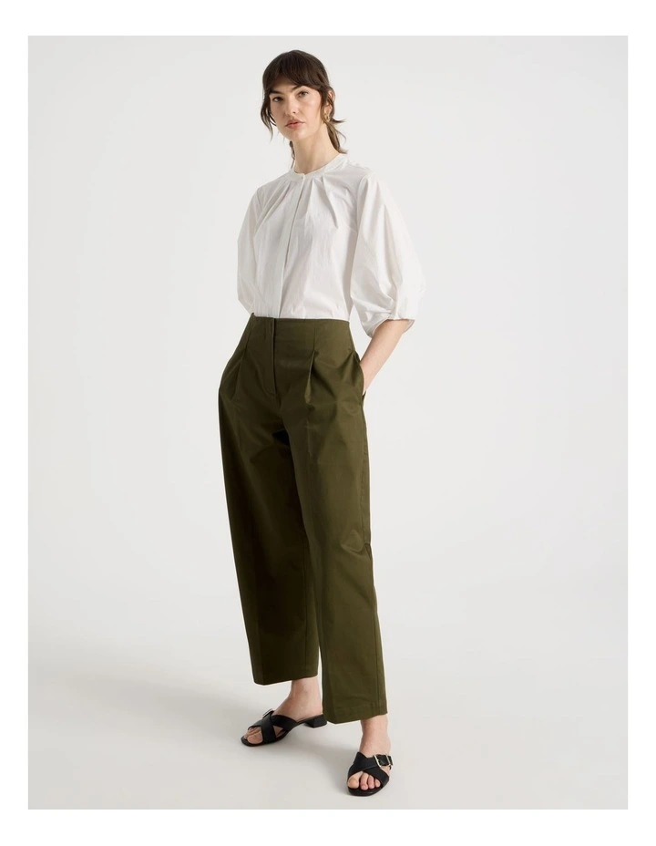 Short Sleeve Crisp Tuck Poplin Top in White image 2