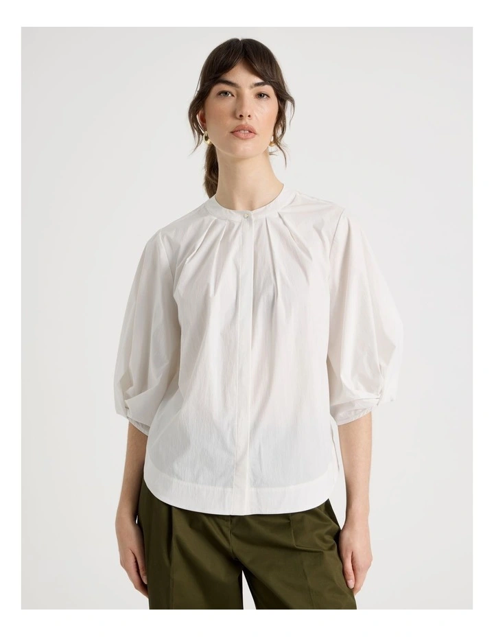 Short Sleeve Crisp Tuck Poplin Top in White image 3