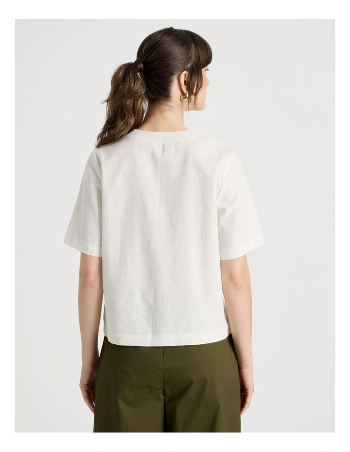 Short Sleeve Linen Blend Crew Neck Tee in White image 5