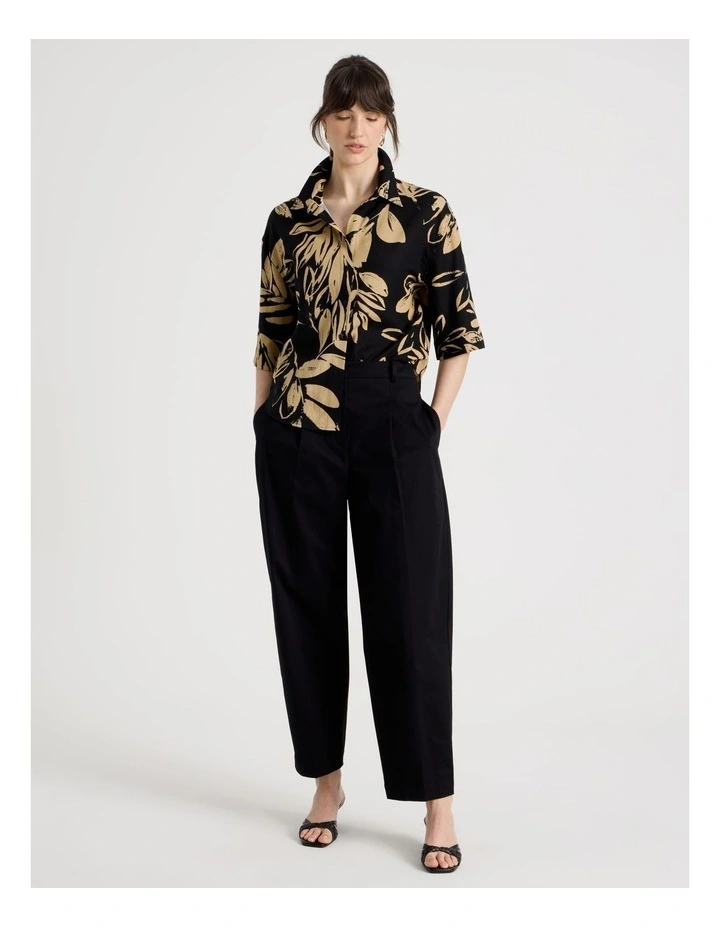 Short Sleeve Linen Blend Boxy Shirt in Black Leaf Print image 2