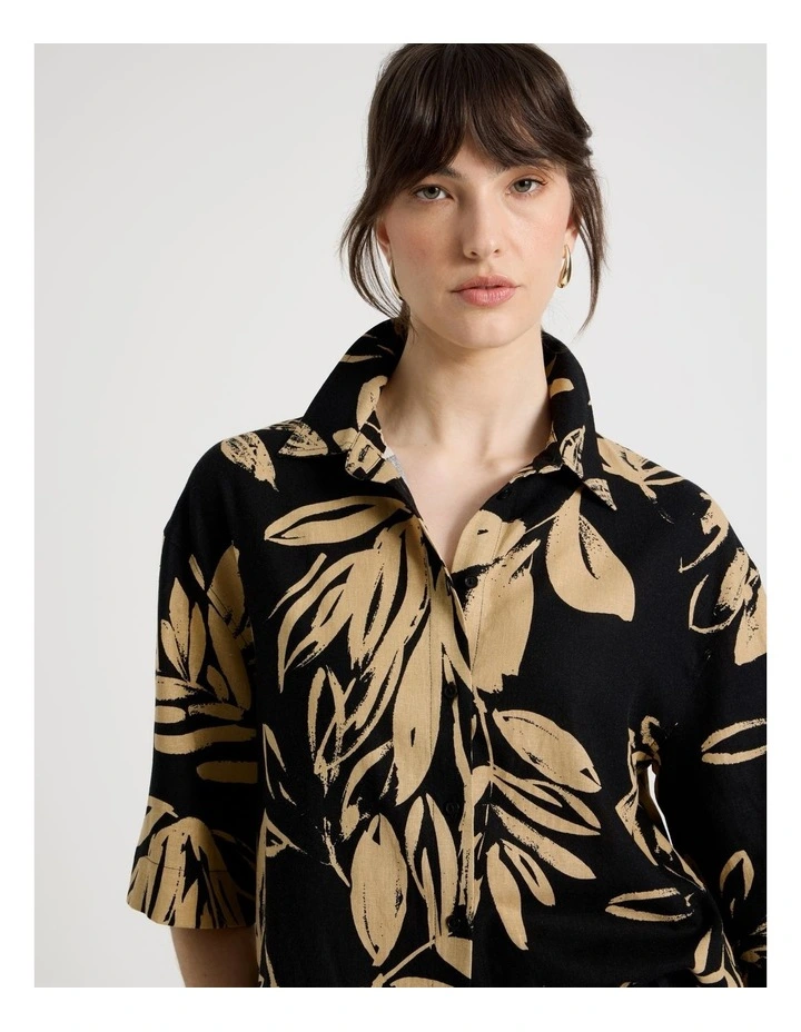 Short Sleeve Linen Blend Boxy Shirt in Black Leaf Print image 3