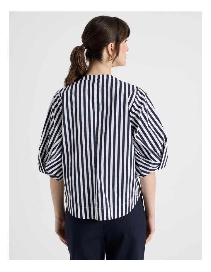 Short Sleeve Crisp Tuck Poplin Top in Navy and White Stripe image 6