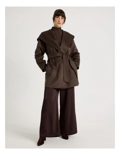 Wide Collar Coat in Brown