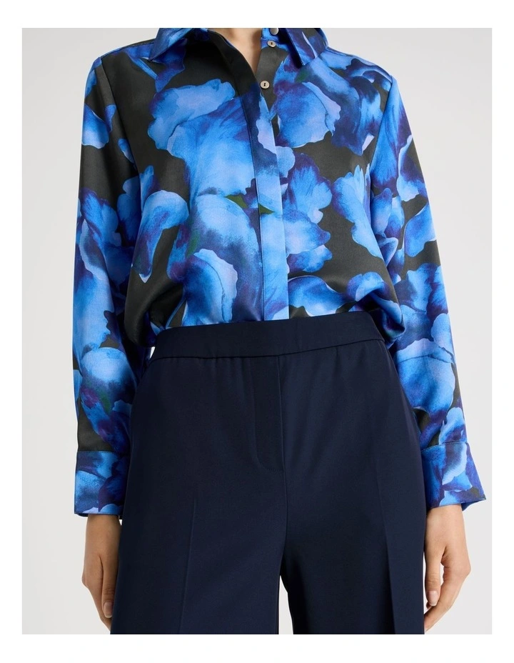 Drape Twill Wide Leg Pants in Navy image 5