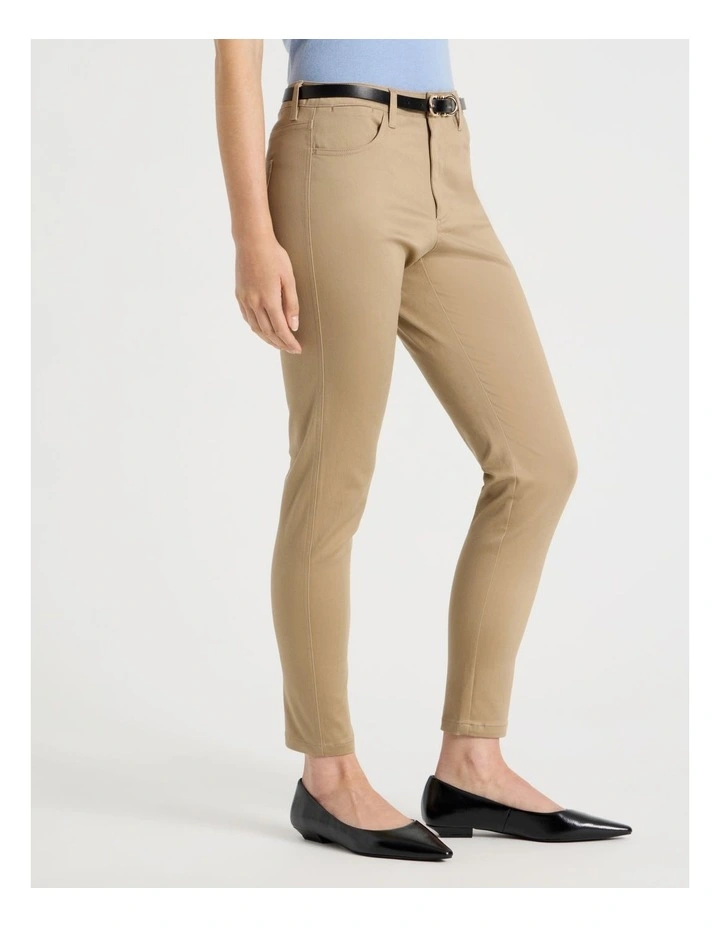 Sateen Twill Five Pocket Pant in Stone image 4